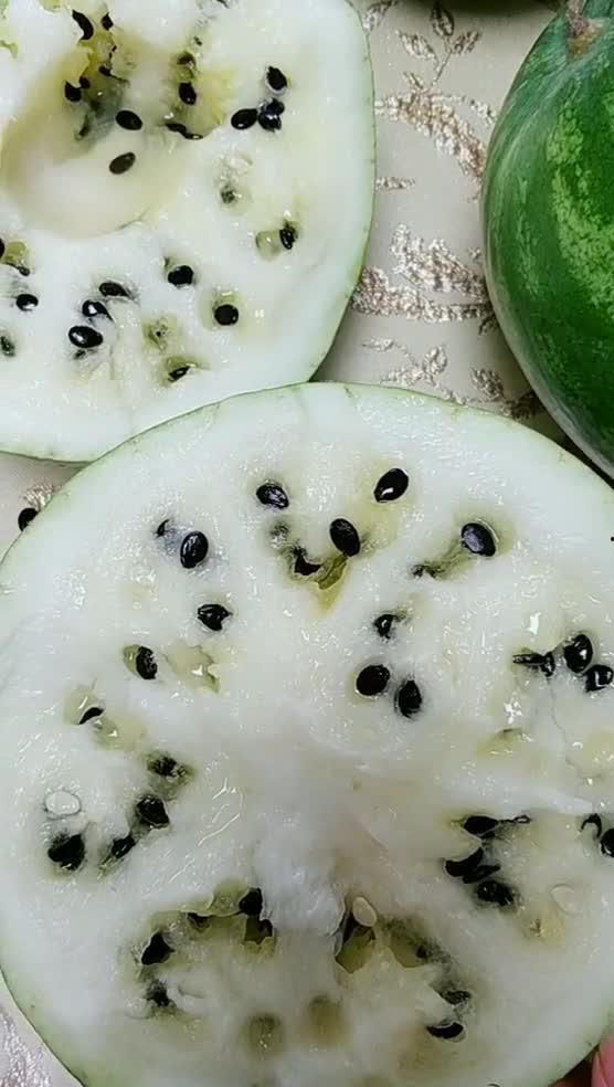 黑瓜子的瓜可以吃吗,揭秘可食用之谜